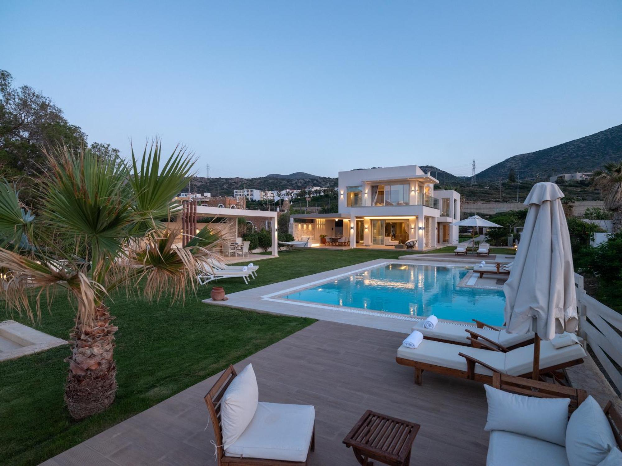 Hersonissos Beach Villa Buitenkant foto